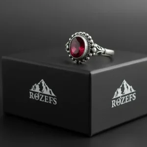 Ruby gemstone ring - Rozefs